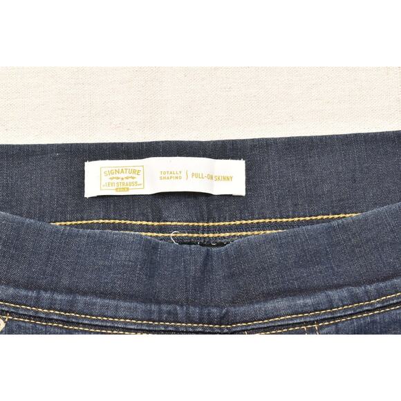Levi Strauss Signature Women's Plus Size 20 Totally Shaping Pull-On Skinny Jeans - Picture 7 of 8